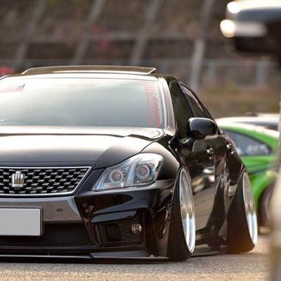 車が大好きな人はfolllow＆RTお願いします！高級車/輸入車//VIP車/スポーツカー 車屋してます！ 板金／塗装／コーティング／買取／売り 格安✨