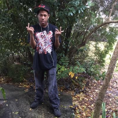 i am. just. cooling. chilling. like boss. liveing my life everyday. one. at. a time Trying get money. get myseif my. famlihu
