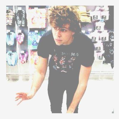 saved acc from @REVERSEBROOKS