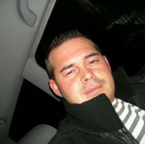 AustinBenerd's profile picture. i love those who can smile in trouble...........