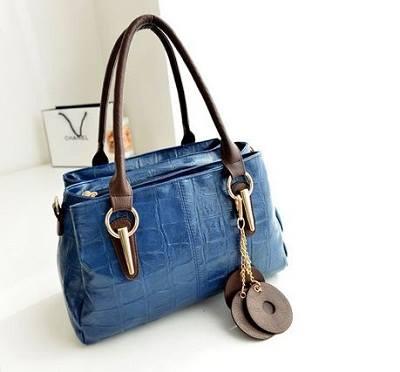 Online Shop bogor. Menjual berbagai macam dan merk tas, baju, sepatu, jaket, dan jam tangan. Order: Nama + Alamat + jumlah barang Line:riri283 | pin:2A8E0B7D ♥