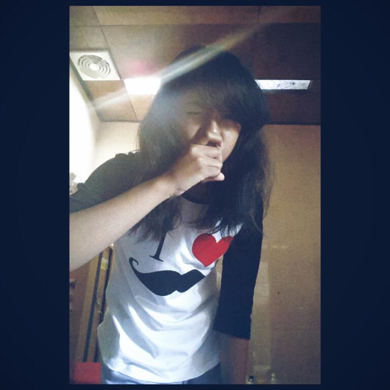 To be Succes and rich|| 14 y.o|| kpop lovers|| 23 oct 00|| hamsters lovers|| anime lovers|| ig @dinda_yana23