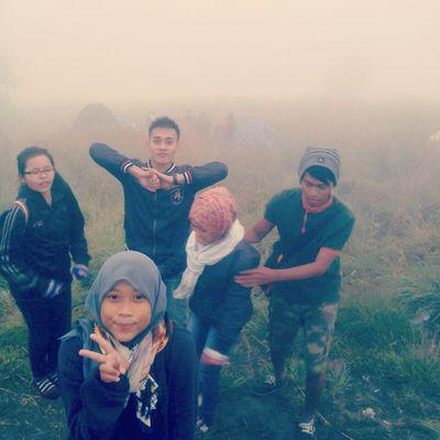 hitam manis | baik | sukak kuliner | sukak travelling | kerja di butiq | berhijab .