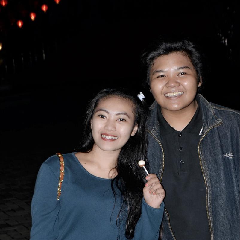 Hello stalker , thanks for back and stalking my tweet again :* | Pacarnya Ratih Juniarti Amalia {18}