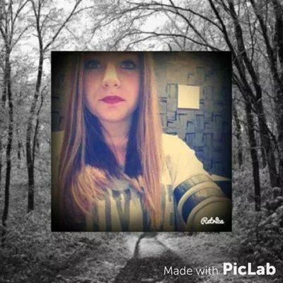 cezard_lea's profile picture. Les vrais amis viennent dans les bons moment quand on les appelle et dans les mauvais moments, ils viennent d'eux meme ❤️