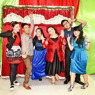For me life is advature, don't afraid to dream because life start from dream!
Family, efraim sinaga, junior comunnity, they are is my life, my passion :)