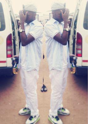 mehn drinking palmwine every morning as tea has now become compulsory for eveyone becouse of my grandad . aaahhhh  too much high
