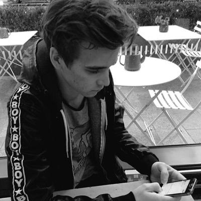 free follow from @VloggingJoe ,please follow the acc. thankyou