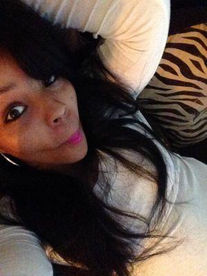 FeMale HuStleR