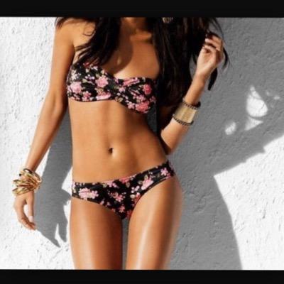 Taille: 1m63. Poids actuelle: 58kg. Objectif1: 54kg. Objectif2: 50kg.