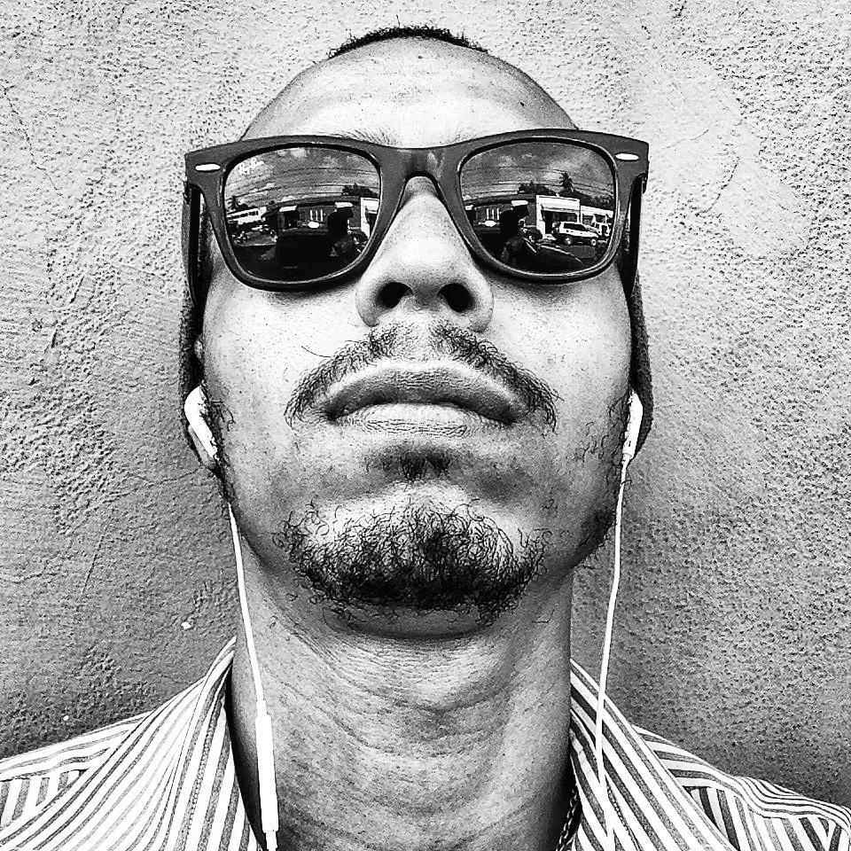 joanrodriguez01's profile picture. Artista visual y Creativo Diseñador, hijo de Fella.