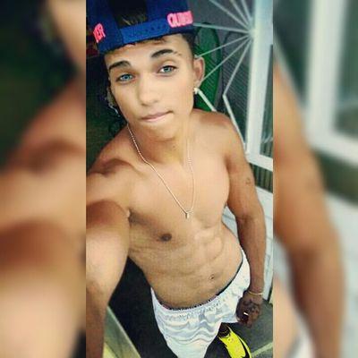 Pernambucano , 18 anos .