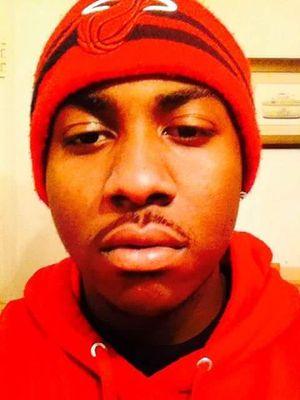 MariAnderson13's profile picture. 