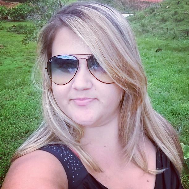 Maayarinha_'s profile picture. 