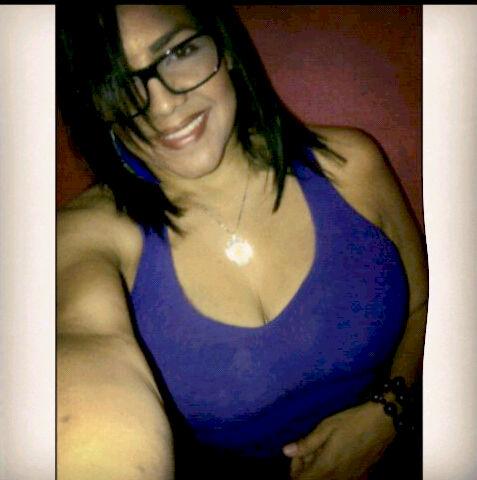 solsiresalgado's profile picture. Amo profundamente la playa de noche.