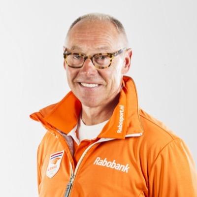 Bondscoach senioren springen sinds 2005| Eigenaar paardenbedrijf | Meer dan 30 Grote Prijzen gewonnen | Deelnemer OS 1980 |1984|1988