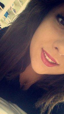 Qui aime se taper des barres qui fais souvents des videos pour dire de la merde mdr .... mon snap Joulianne25