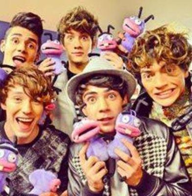 los amo mucho y love you CD9 & 1D