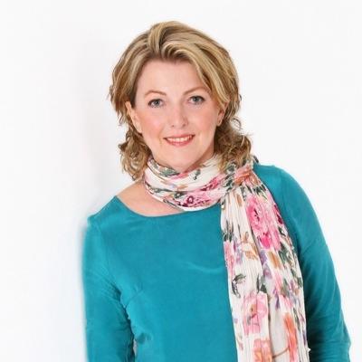 DorothyvdB's profile picture. Born in Bolivia, with Dutch roots. World traveller.