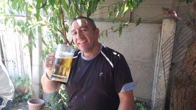 xakal d la pega....bno pa los azados ...no tomo muxo...guak mardito alcohol..jiji