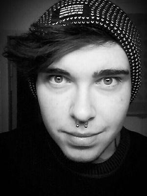 m_thrix's profile picture. 