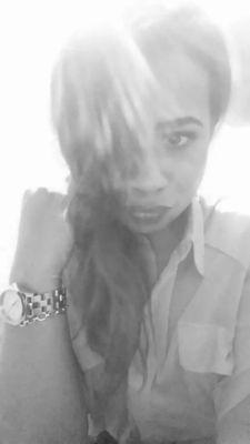 e_farrelly's profile picture. 