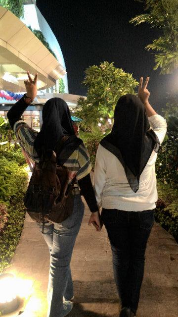 snapchat: luthfianbarwati | path: Farah Luthfia Anbarwati | ig: farahluthfiaanbarwati | skype: farahluthfiaa1