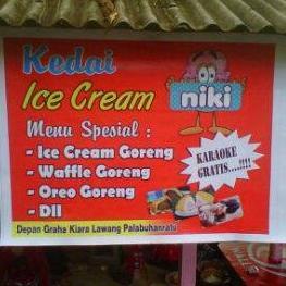 kedai ice cream niki menyediakan menu : ice cream goreng,banana ice cream,es air mata pengantin,milkshake oreo dll..free karaoke dan free wifi.