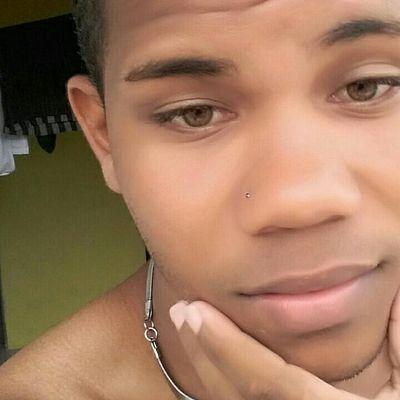 o que adianta agente amar, cuidar, valorizar, se ninguém da mas valor jo amor