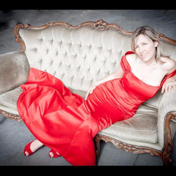 Opera singer;mezzo soprano