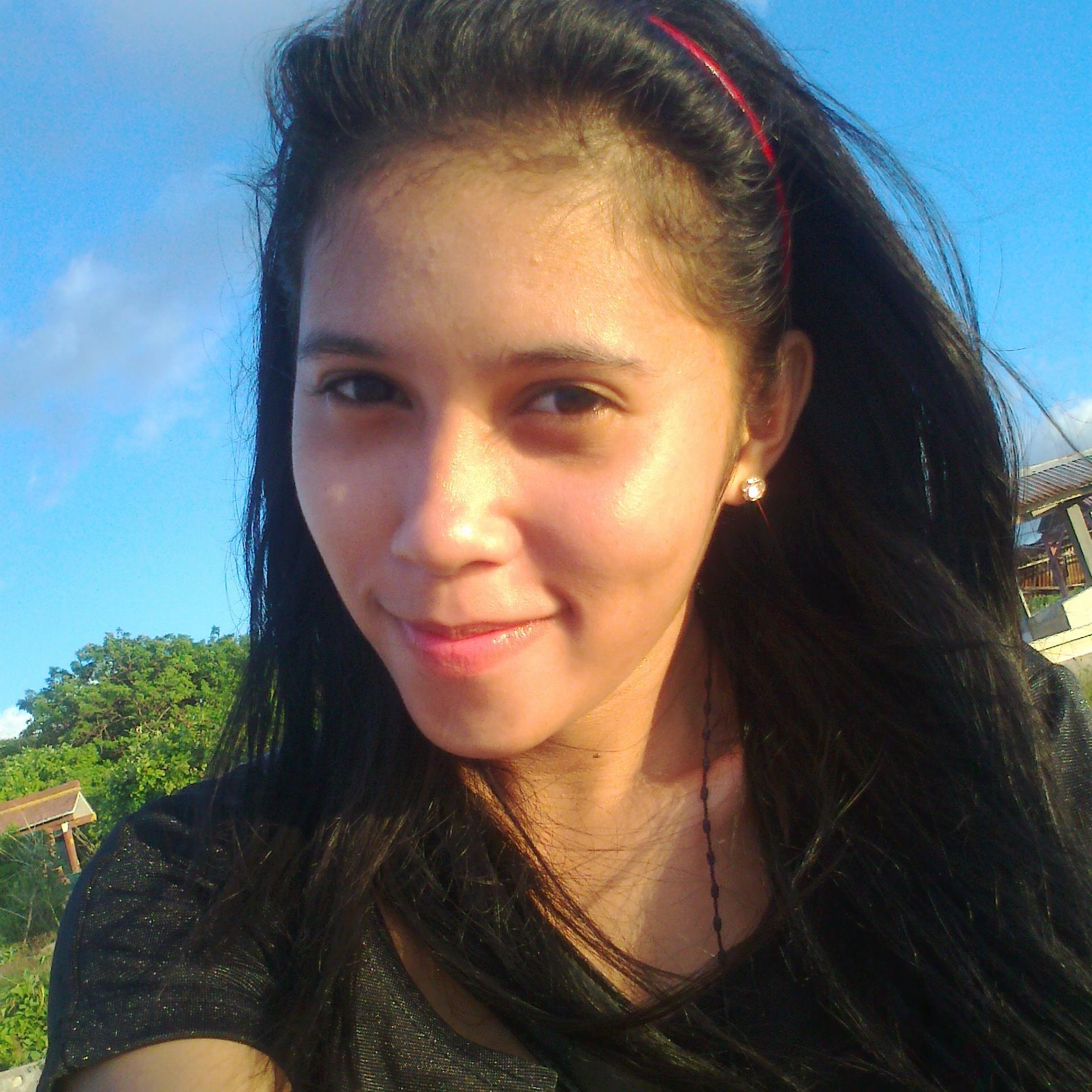 SimpLe girl and just give my life in JESUS Hands