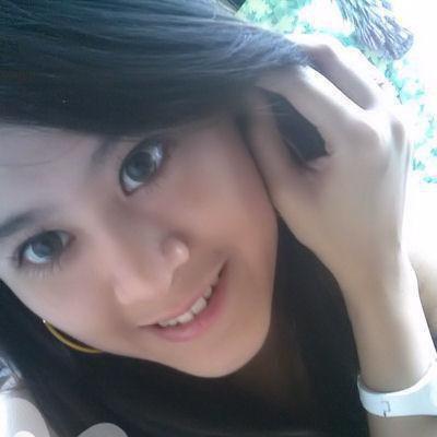 model, workaholic, follow aku ya :D
