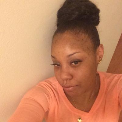 BeautifulBabii_'s profile picture. Im dat chick and dats all ya need to kno