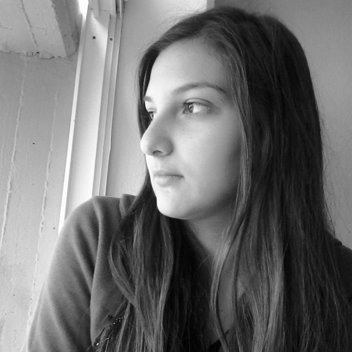 hey I'm Fotini...i'm greek and i love Stelios Legakis,Stelios Rokkos Boys&Noise and Justin Bieber...I follow back..!!