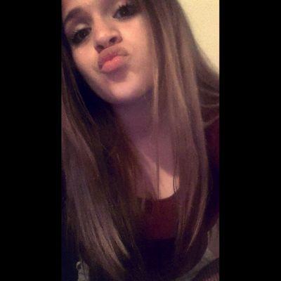 0018Lesley's profile picture. 