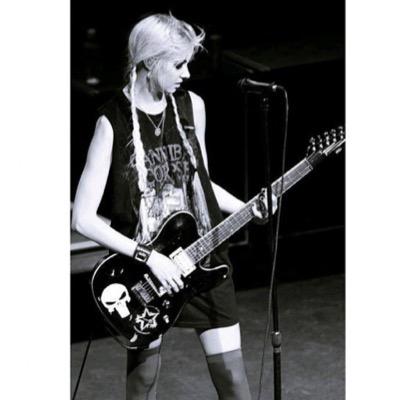 leslie_160's profile picture. 