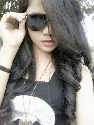 15♥ | Ingin membahagiakan mama dan papa .
 I Love You Mom and Dad