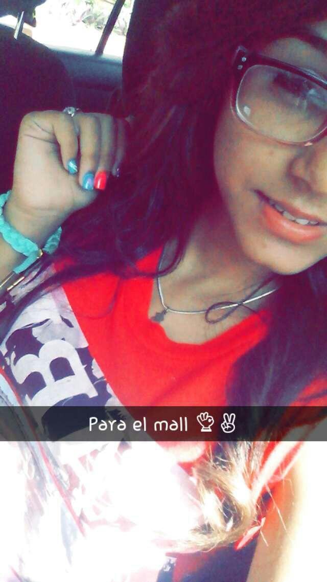 heyy ✌✌ soy yuli ^.^ tengo 15 años!  mi facebookYuli Torres Instagramyuliana4277 snapshatPepa1234567