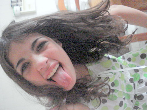 - um amendoim brilhante.*-*