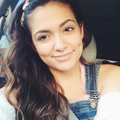 main account @manonlovesbeth