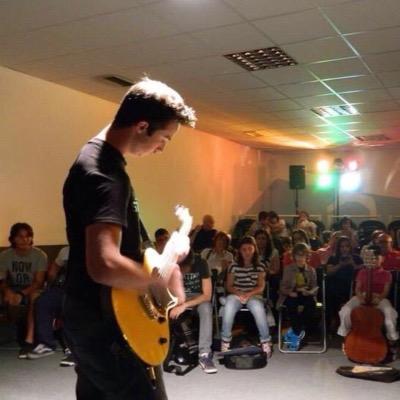 amateur guitarrist, aspiring Race Pilot