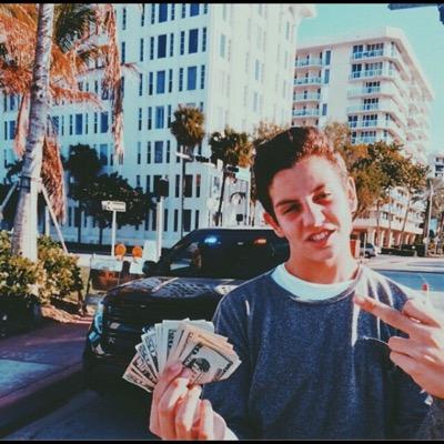 GianpieroCipria's profile picture. ig @papi__candela