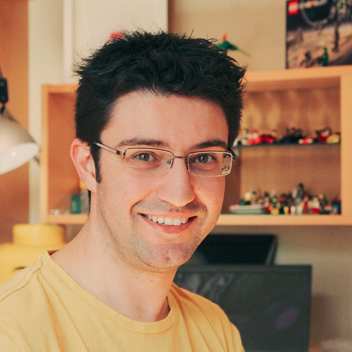 Papa de 3 filles | Directeur adjoint @ionlu | Bénévole @CodeClubLux | Un peu #geek, fan de #lego, #robot, #education & #coding