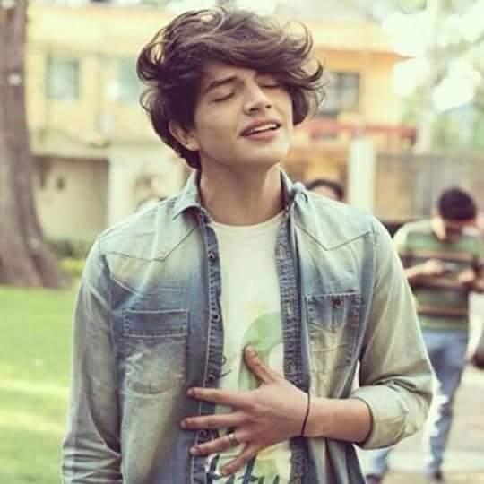 Son nuestro orgullo, Son nuestra pasion, Son nuestros amores.... SON CD9 :D