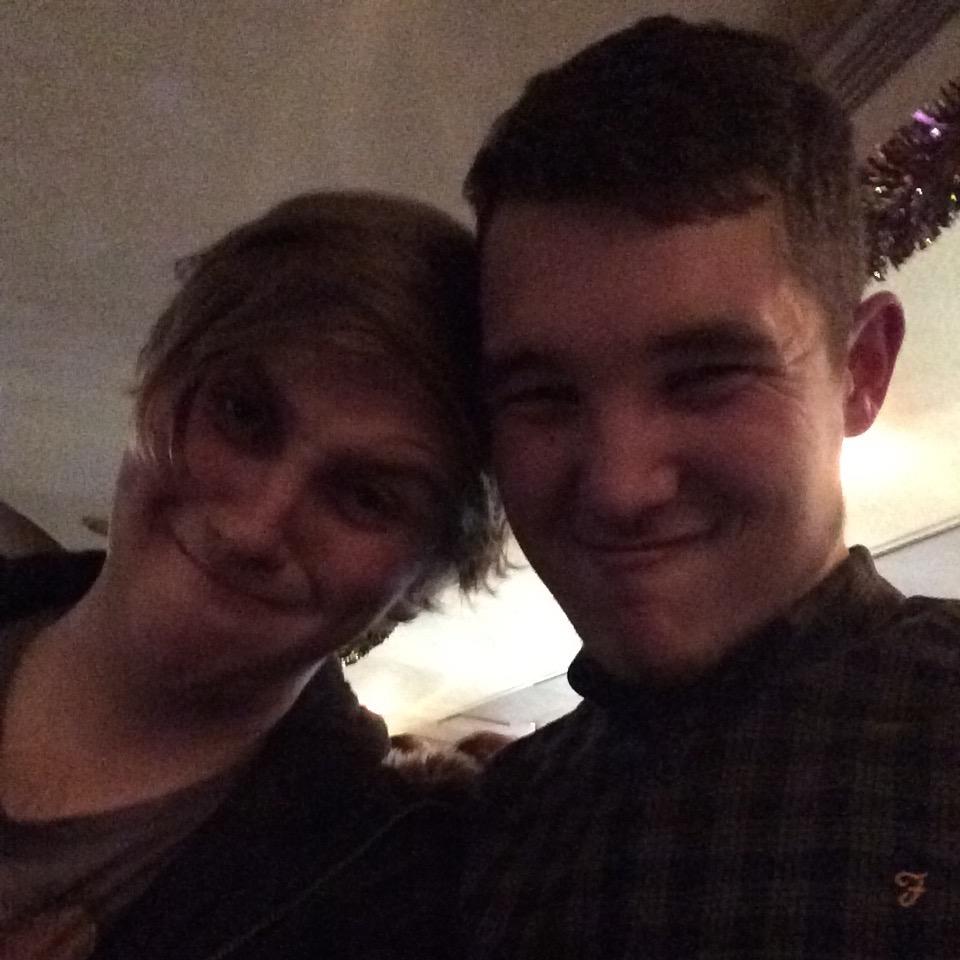 ShatapTommy's profile picture. Guitar, Guitar, Guitar ❤️@charliebrun12 @chelseafc