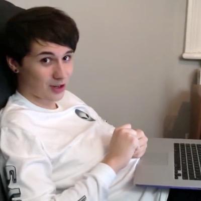 #1 dan's collarbones stan !!!