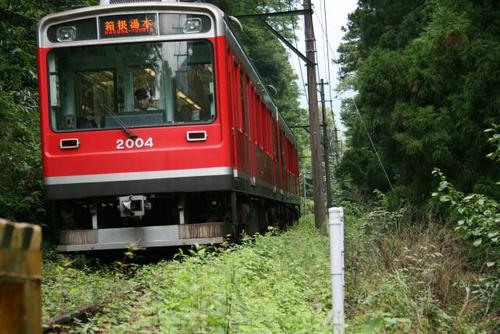 箱根、箱根登山鉄道をこよなく愛し、うみ電⭐︎やま電として箱根登山鉄道の風景を模型化する事に使命を感じ、しっとり系女性シンガーの歌と、地元ラジオに励まされながら自営でメカ設計してます。 R５年１０月から箱根仙石原の住人になりました。RNダンディもどき