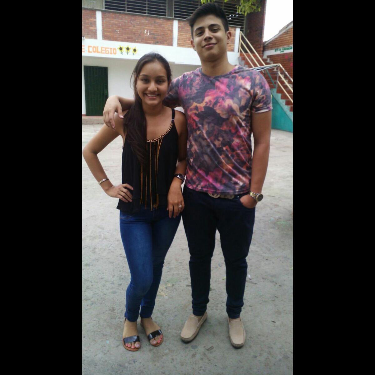 Nacio el 15 de Diciembre. Sigo mi verdad y no la De los Demas , Algo Extraño y Dificil de entender. SIGUEME DV