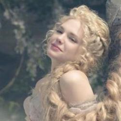 Aesir Goddess from Asgard. Lady of Fidelity. Picking up the pieces with @BurdenofRage. (#RP, #Parody, #SV)