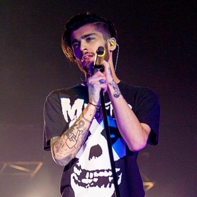 hiiiiii. go follow @heyheywhoran cause she gave you this follow! please!